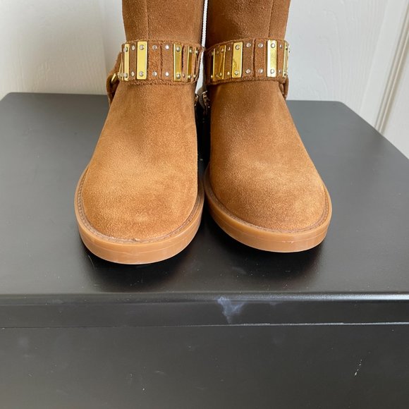 BRAND NEW- BROWN SUEDE ANKLE BOOTS - Picture 7 of 7